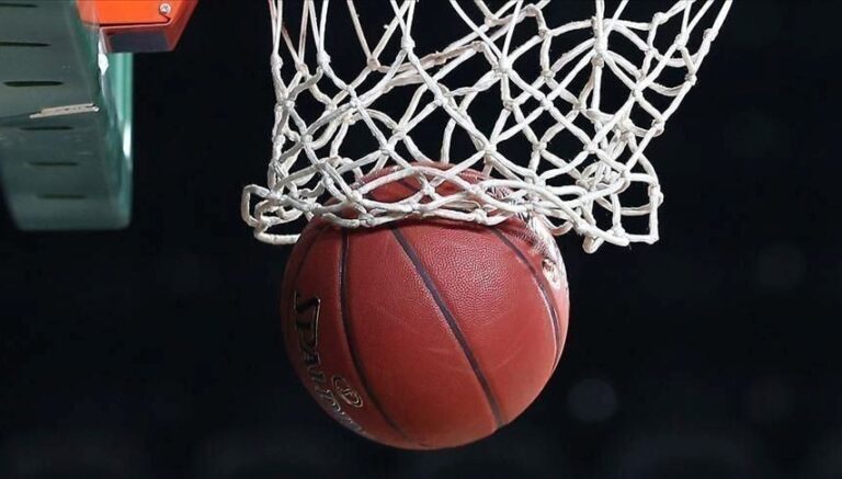 Kadın Basketbolunda Fenerbahçe-Beşiktaş Yarı Final Heyecanı