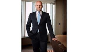 Akbank, kadın girişimciler için KOBİ paketini yeniledi. İşletmenizi büyütmek için