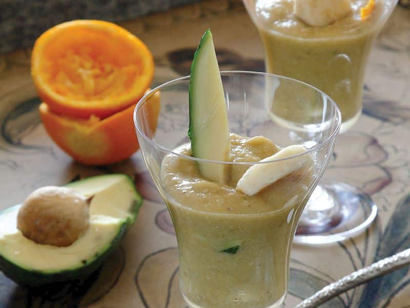 Lezzetli ve sağlıklı bir tatlı arıyorsanız, avokadolu puding tarifi tam