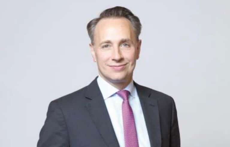 AXA’nın CEO’su Thomas Buberl’in Görev Süresi Yenileniyor
