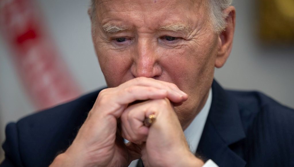 Biden’s Use of Make-Up and Concerns over His Age