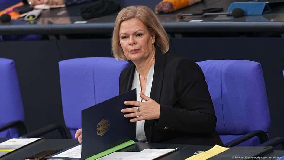 Bilanz der Migrationspolitik: Nancy Faeser zieht Resümee und verteidigt Regierungskurs