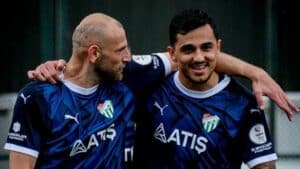 Bursaspor, 3. Lig'de şampiyonluk mücadelesine hazırlanıyor. Takım, başarıya ulaşmak için