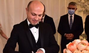 Dilek İmamoğlu'nun abisi Cevat Kaya, yapılan bir operasyonla gözaltına alındı.