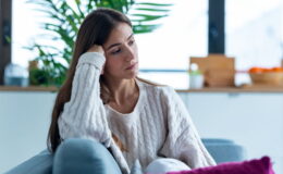 Depresyon Nedir? Depresyon Belirtileri Nelerdir? Depresyona Giren Biri Ne Yapmalıdır?