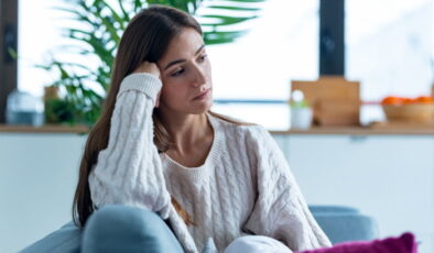 Depresyon Nedir? Depresyon Belirtileri Nelerdir? Depresyona Giren Biri Ne Yapmalıdır?