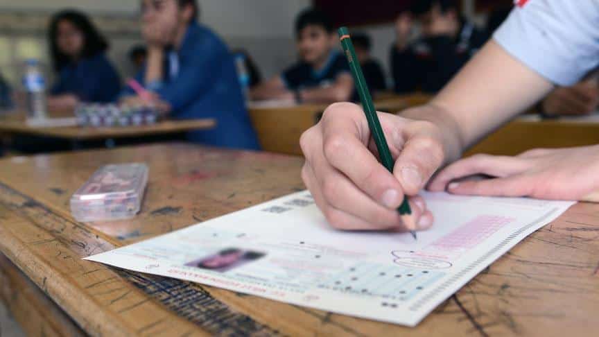 <b>Sınav Sonuçlarına İtiraz Süreci</b>“></p>
<p><img decoding=