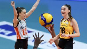 Eczacıbaşı Dynavit ve VakıfBank yarı final çarpışmasıyla AXA Sigorta Kupa
