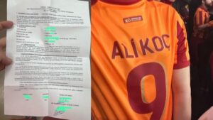 Fenerbahçe-Galatasaray derbisinde Ali Koç forması krizi! Stat dışı olaylar ve
