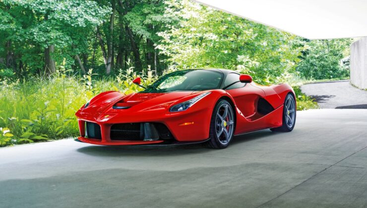 Ferrari’nin Yenilikçi Hamlesi: Özel Serilerde Manuel Vites Seçeneği