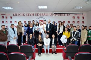 Hepiyi Sigorta Genel Müdürü Şenol Ortaç, öğrencilere sigortacılığın geleceğini anlattı.