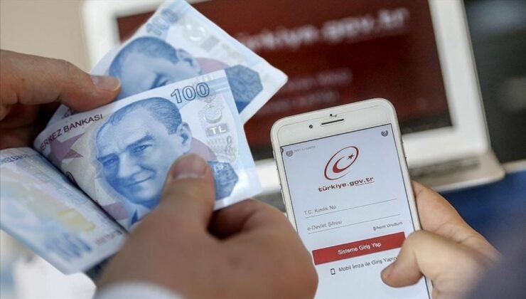 İBB Bursu 2. Taksit Ödemesi: 7500 TL İçin Bekleyiş Sona mı Eriyor?