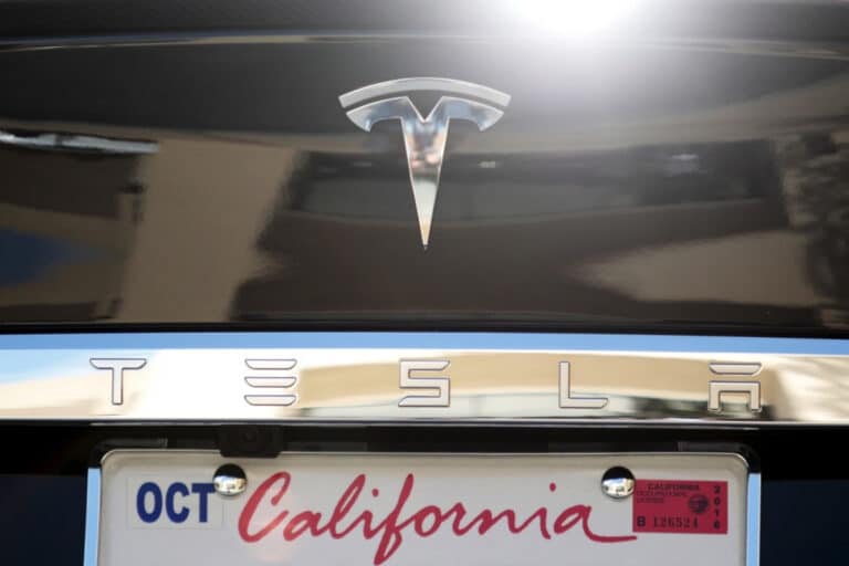 İsveçli Sigorta Şirketi Folksam, Tesla Hisselerini Elden Çıkarıyor