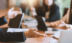 Japon hayat sigortacıları, yatırım stratejilerinde önemli değişiklikler yapıyor. Bu yeniliklerin