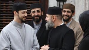 Kızıl Goncalar 44. bölüm özeti ve yayın tarihi hakkında bilgi