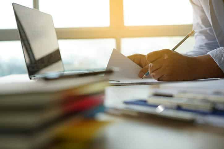 <b>LGS Örnek Soruları ve Çözümleri Nisan 2025</b>“></p>
<p>Bu kitapçıklarda <b>Türkçe, matematik</b> ve <b>fen bilimleri</b> derslerinden onar soru; <u>T.C. inkılap tarihi ve Atatürkçülük</u>, <i>din kültürü ve ahlak bilgisi</i> ile <i>İngilizce</i> derslerinden ise beşer soru olmak üzere toplamda <b>45 soru</b> yer almaktadır. Böylece, 2024-2025 eğitim öğretim yılında yayımlanan üç örnek soru kitapçığı sayesinde toplamda <b>135 soru</b> adaylarla paylaşılmış oldu.</p>
<p><img decoding=