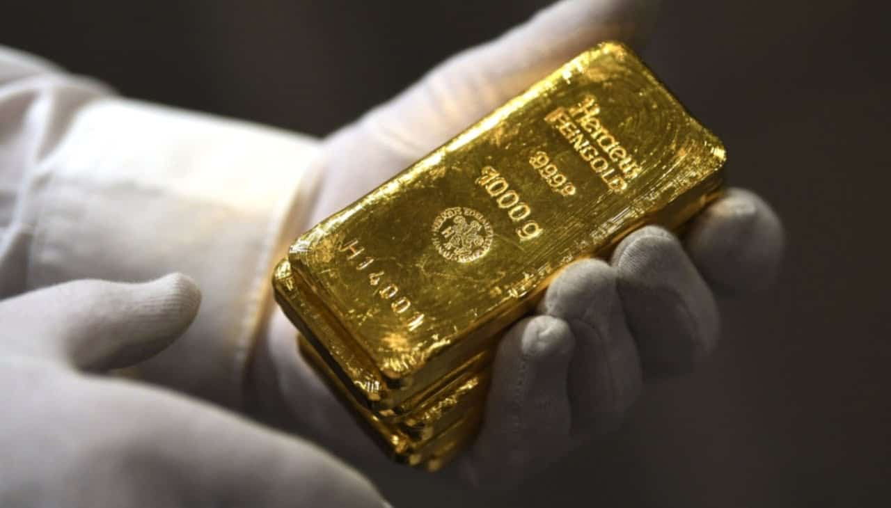 Market Analysis: Hedge Funds Shift Focus as Gold Short Positions Rise