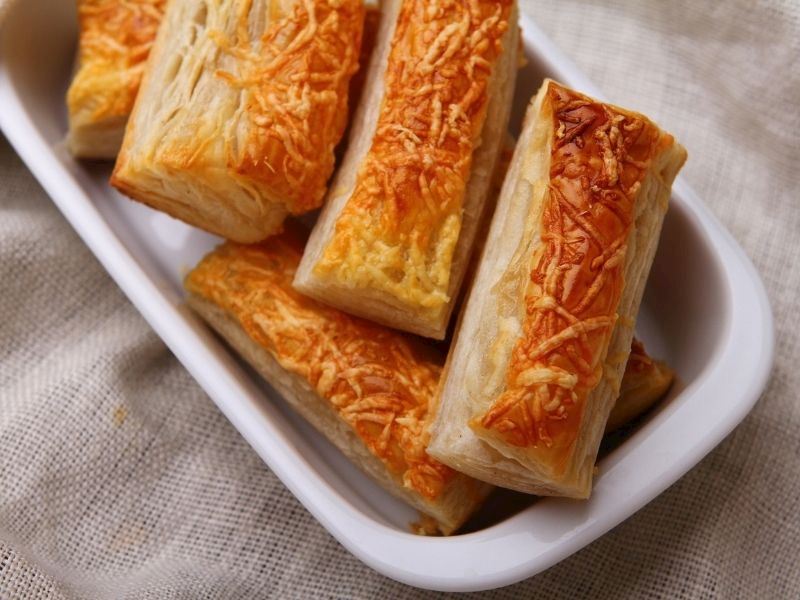 Nefis Pırasalı Milföy Böreği Tarifi