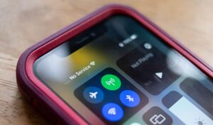 Discover effective solutions to fix the iPhone 'No Service' error