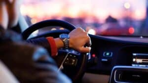 Rüyada arabayla gezmek ne anlama gelir? Rüyanızdaki bu yolculuğun farklı