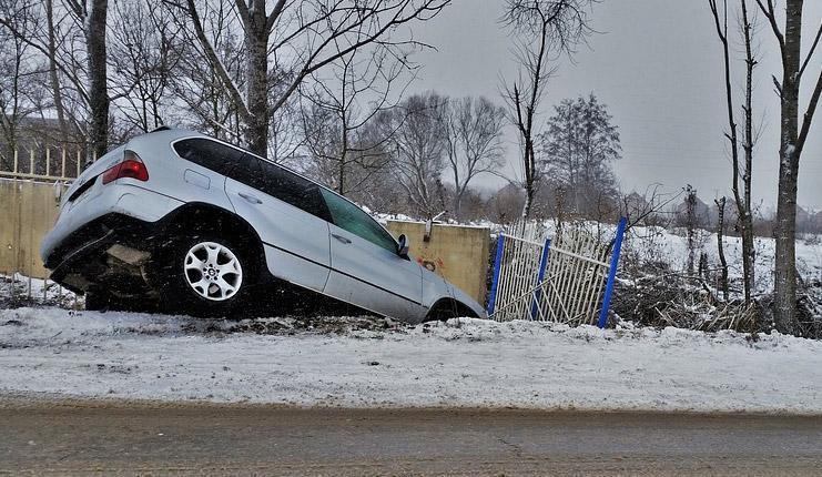 Rüyada Arabayla Kaza Yapmak