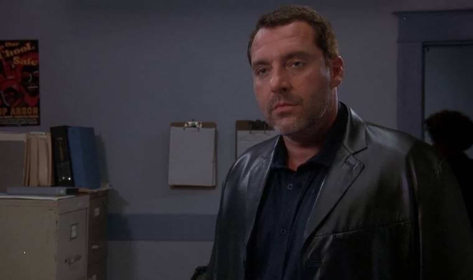 Saatli Bomba filminin konusu ve oyuncuları hakkında bilgi edinin. Gerilim