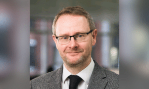 Sigorta sektörü, kırılgan müşterilere destek sunarak onların ihtiyaçlarını karşılamaya ve