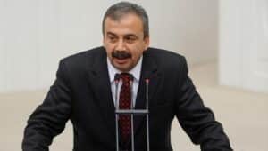 Sırrı Süreyya Önder'in sağlık durumu ve hayatıyla ilgili detaylı bilgi.