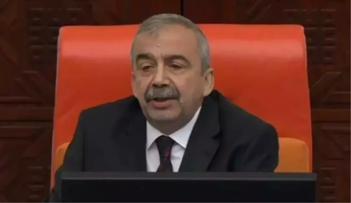Sırrı Süreyya Önder öldü mü, yaşıyor mu?