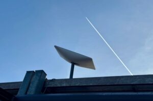 Discover Starlink's new subscription model offering no hardware costs, revolutionizing