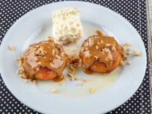 Tahinli şekerpare tarifiyle ağızda dağılan, lezzetli tatlılar yapın. Pratik adımlarla