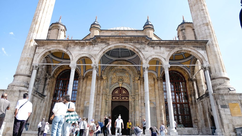 The Remarkable Aziziye Mosque: A Masterpiece of Turkish Architecture