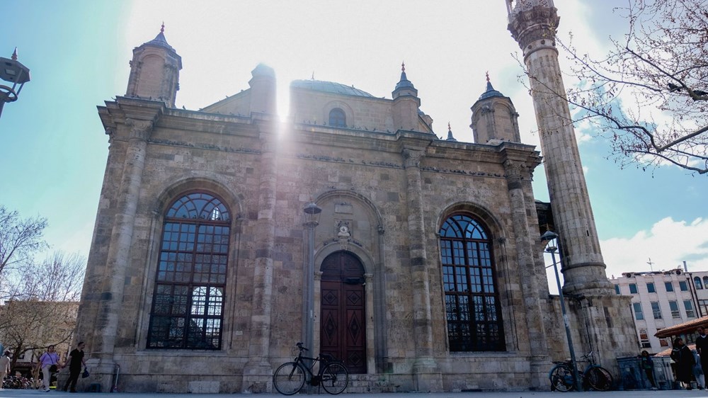 The Remarkable Aziziye Mosque: A Masterpiece of Turkish Architecture