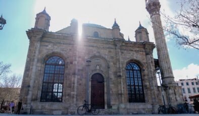 The Remarkable Aziziye Mosque: A Masterpiece of Turkish Architecture
