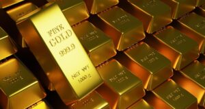 Uluslararası kuruluşlar, ekonomik belirsizlikler nedeniyle altın fiyat tahminlerini art arda