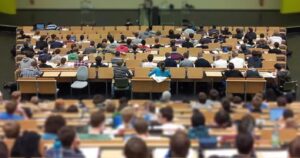 Üniversiteler valiliğe bağlı mı? Valilik tatil kararı aldığında üniversiteler de