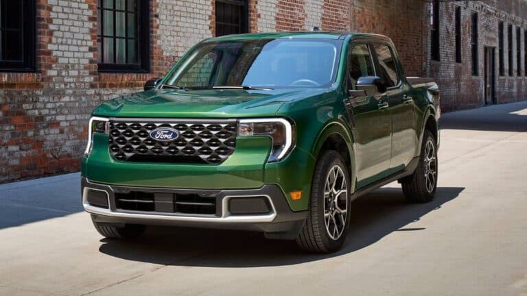 Yeni Ford Maverick, Toyota’yı tahtından ederek zirveye yerleşti