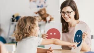 Psikologlar Günü'nü kutlamak için en anlamlı mesajlar ve sözler. Sevdiklerinize