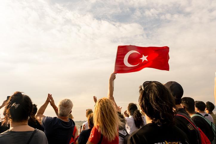 19 Mayıs Pazartesi Günü Okullar Tatil Mi?