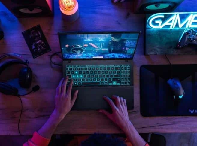 ASUS V16 Laptop: A Perfect Blend for Gamers and Creatives