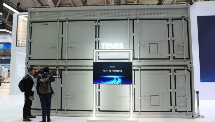 CATL Unveils Advanced 9 MWh Energy Storage System