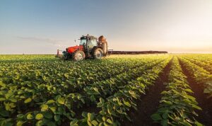 Ege İhracat Birlikleri, Nisan ayında ihracatını artırarak önemli bir başarıya