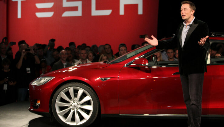 Elon Musk, Tesla’nın CEO’su Olarak Görevine Devam Edecek