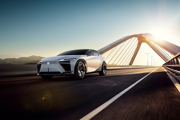Lexus’un Üst Segment Modelleri ve Güncel Fiyatları