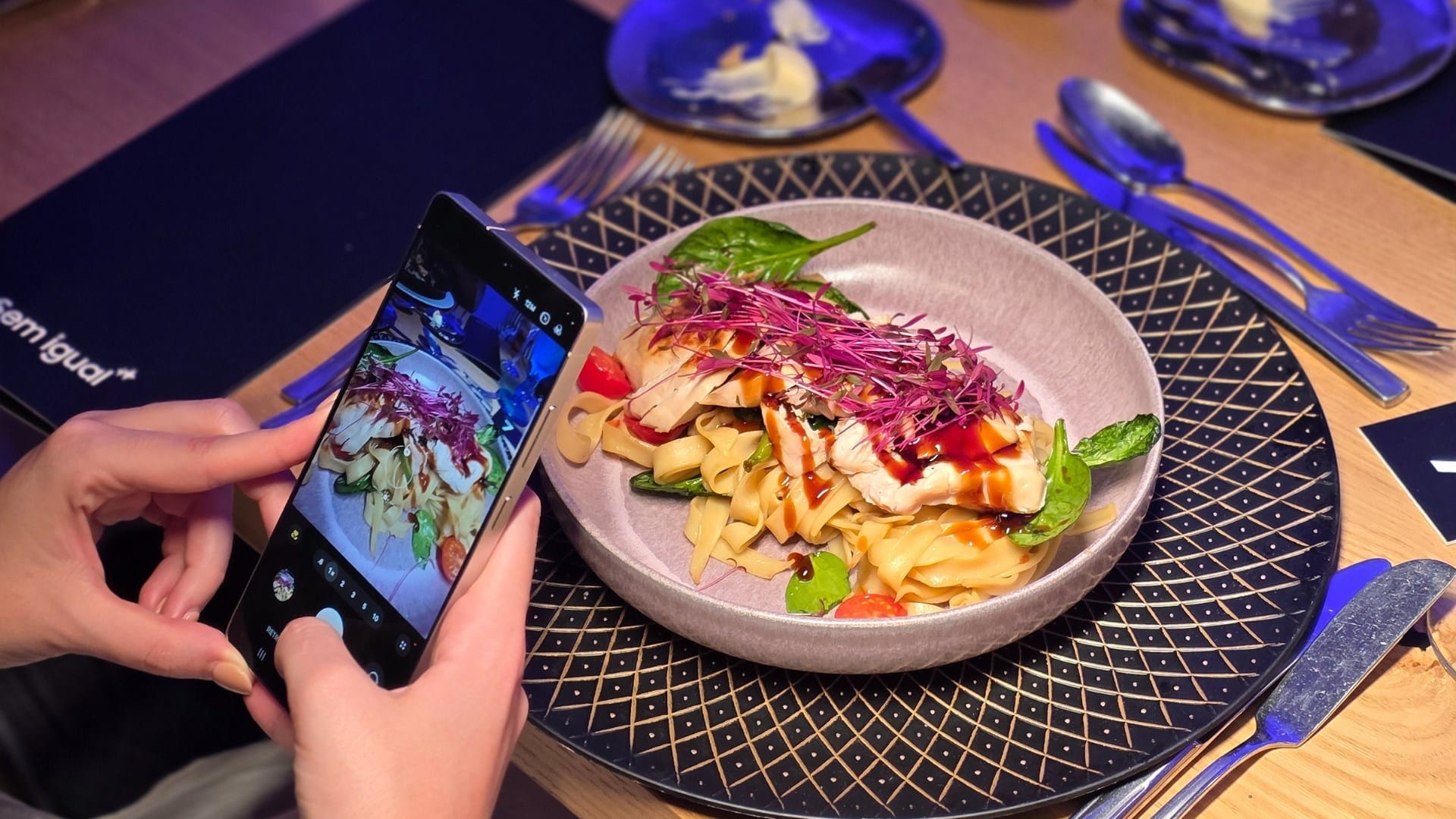 Discover Samsung's Galaxy AI Culinary Experience, where innovation meets gastronomy,