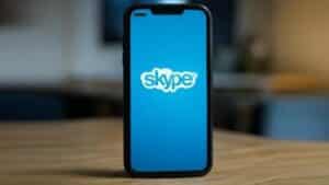 Microsoft, 2025'te Skype'a veda ediyor. Bu kararın nedenleri ve etkilerini