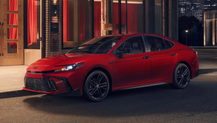 Toyota Camry Nightshade Edition: Yeniliklerle Geri Döndü