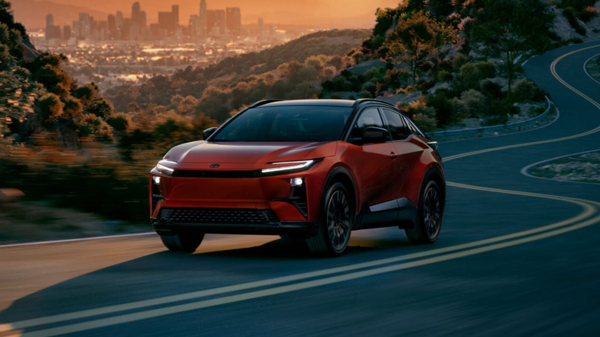 Toyota’nın Yenilenen Elektrikli C-HR Modeli ABD’de Tanıtıldı