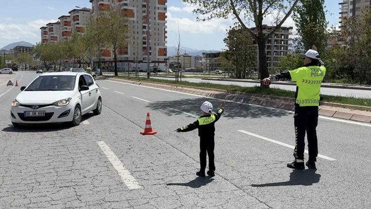 Trafik Haftası Mesajları ve Sözleri 2025