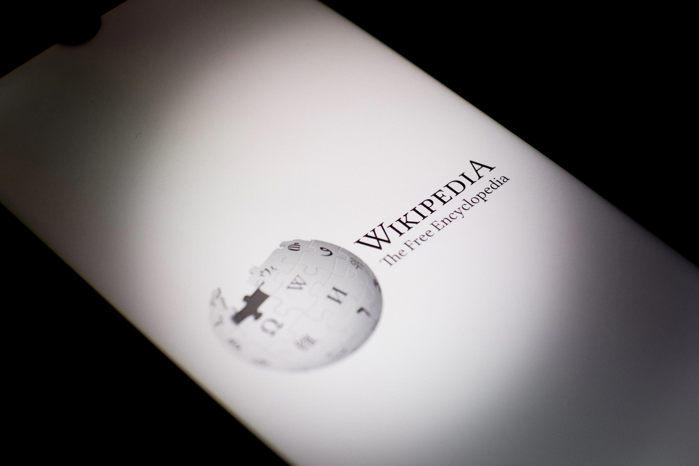 Wikipedia Integrates AI to Assist Editorial Work